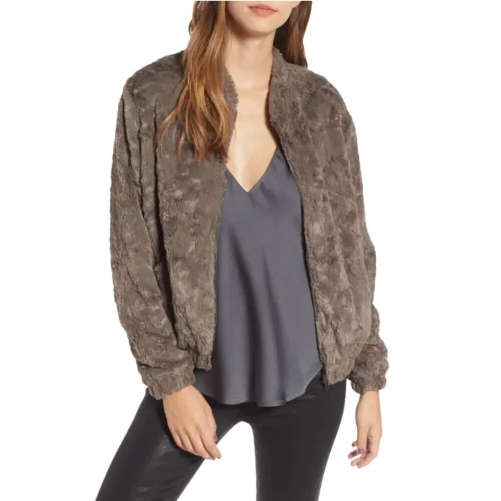 ASTR the Label Danika Faux-Fur Jacket Plush Gray Med - Picture 1 of 7